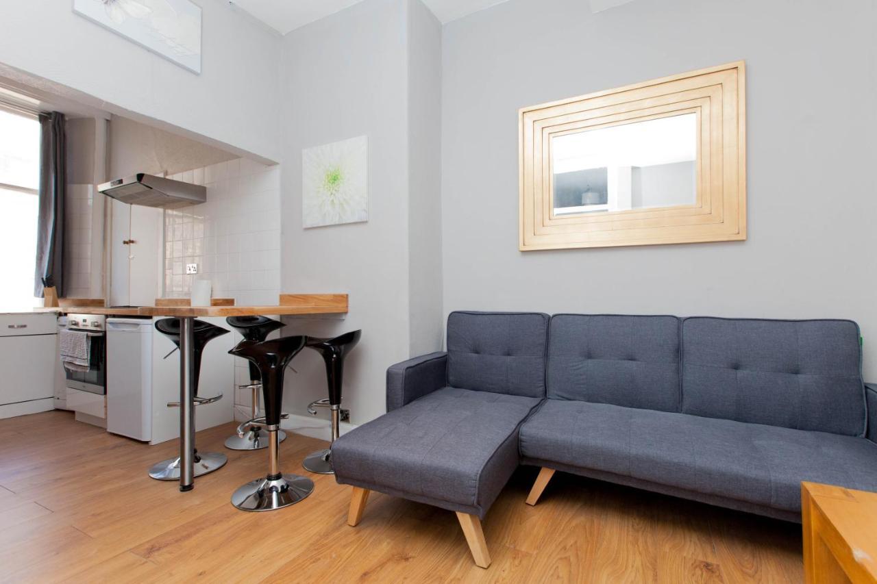 Bright & Homely City Centre Apartment Near Holyrood إدنبرة المظهر الخارجي الصورة