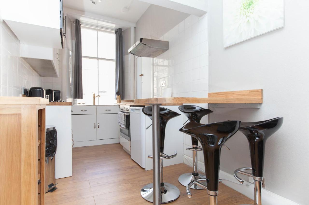 Bright & Homely City Centre Apartment Near Holyrood إدنبرة المظهر الخارجي الصورة